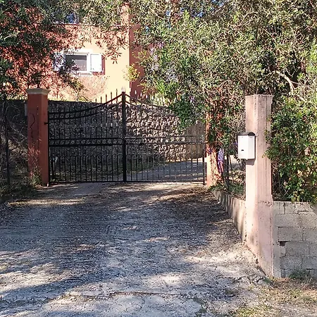 εξοχικό στο βιρο κέρκυρας