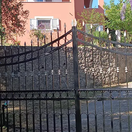Homestay εξοχικό στο βιρο κέρκυρας *