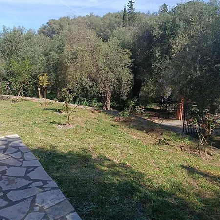 εξοχικό στο βιρο κέρκυρας Homestay *