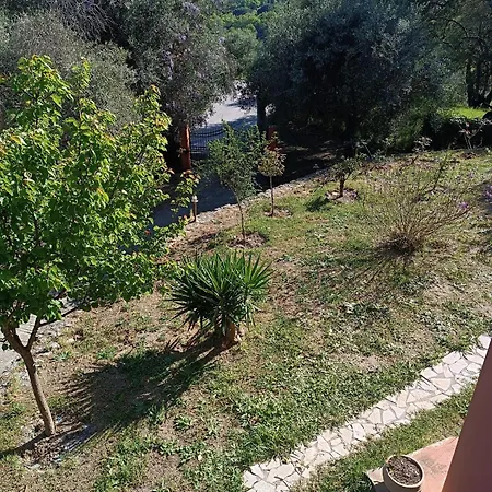 εξοχικό στο βιρο κέρκυρας Homestay *